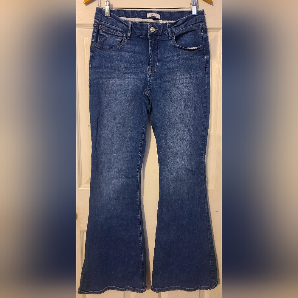Forever 21 Premium Blue Bell Bottom Jeans Sz 29 Medium Wash